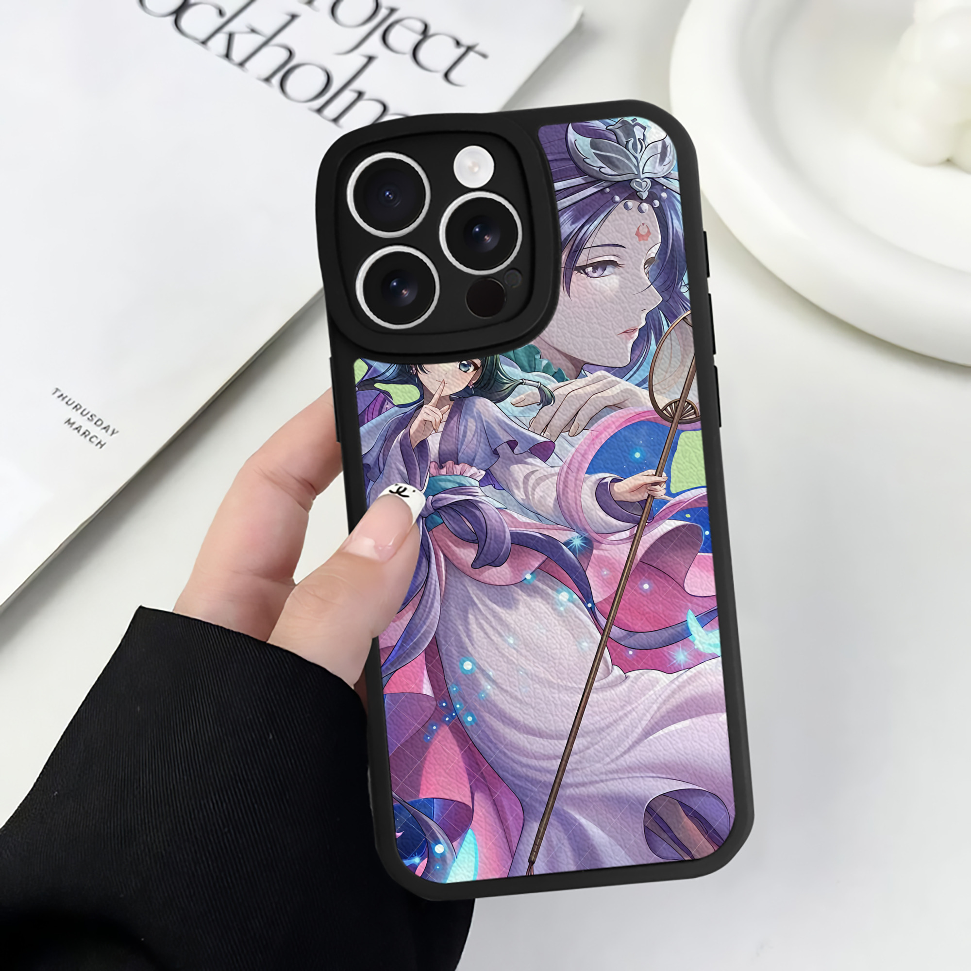 薬屋のひとりごと The Apothecary Diaries 【iPhone 16シリーズ対応】シリコンスマホケース（レザー調） 材質：シリコン